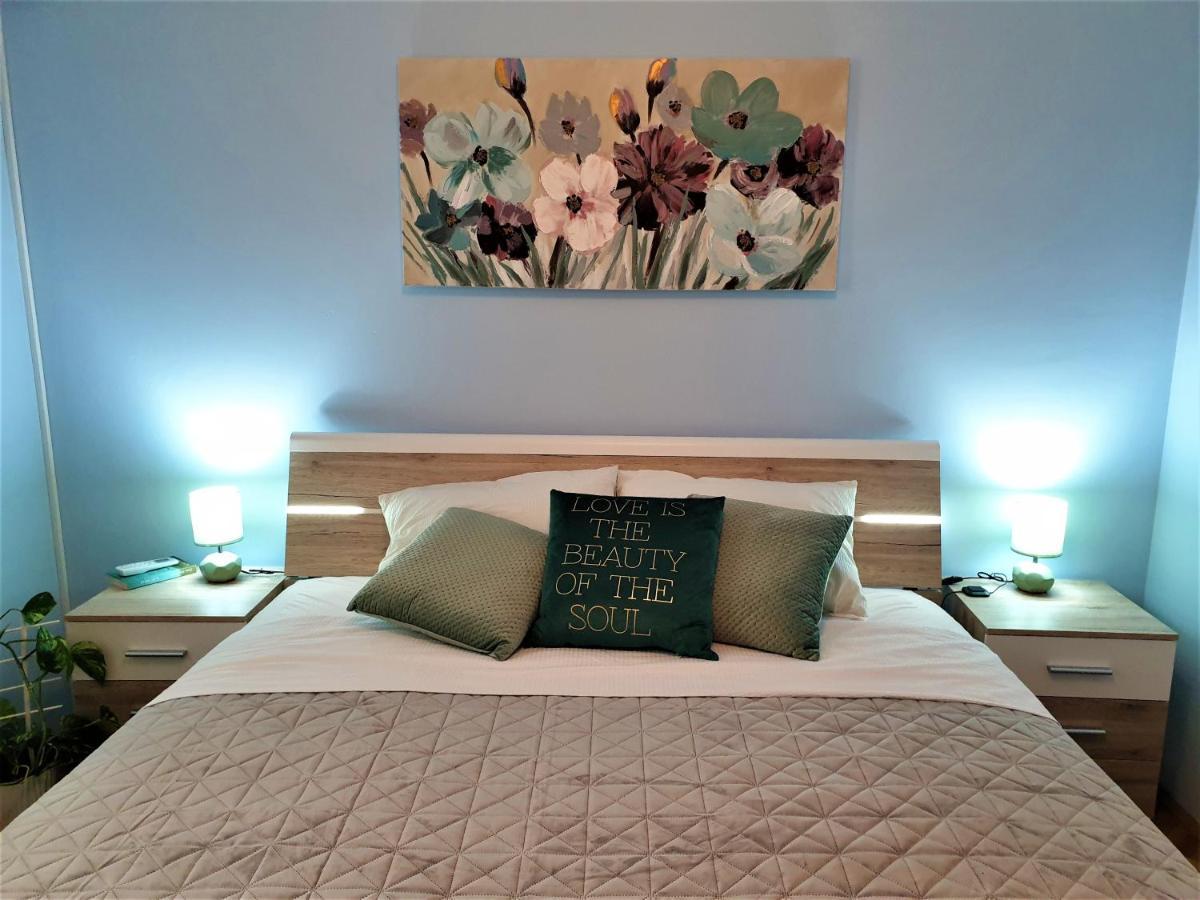Apartman Silvija โอซีเยก ภายนอก รูปภาพ